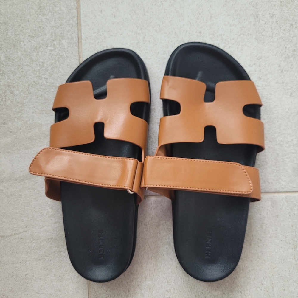 Comfy vegan sandals